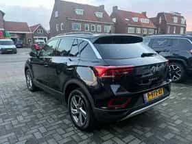 Volkswagen T-Roc (2022) thumbnail 5