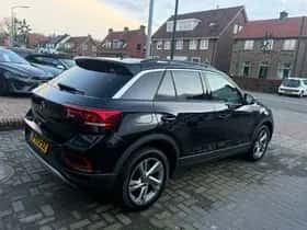 Volkswagen T-Roc (2022) thumbnail 7