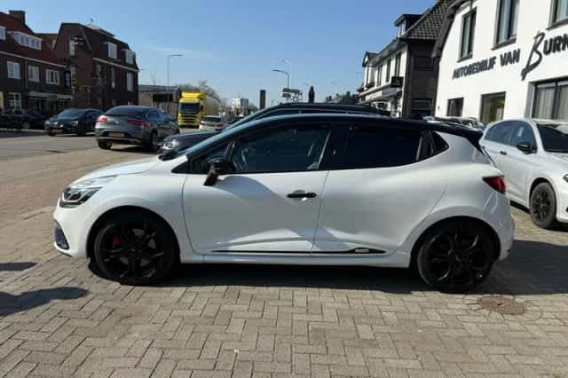 Renault Clio (2014) thumbnail 4