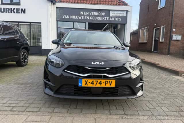 Kia Ceed Sportswagon (2024) thumbnail 2