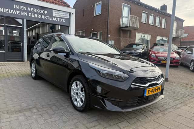Kia Ceed Sportswagon (2024) thumbnail 3