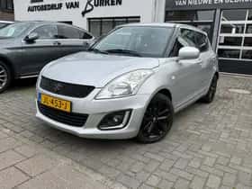 Suzuki Swift (2016) thumbnail 2