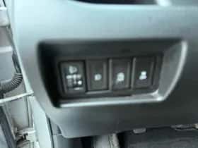 Suzuki Swift (2016) thumbnail 14