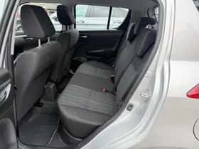 Suzuki Swift (2016) thumbnail 21