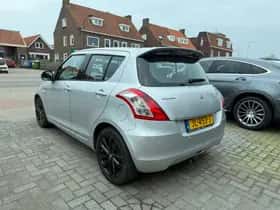 Suzuki Swift (2016) thumbnail 6