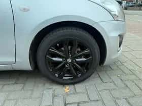 Suzuki Swift (2016) thumbnail 9