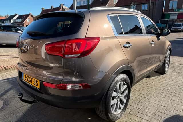 Kia Sportage (2015) thumbnail 5