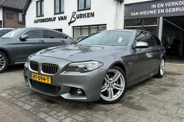 BMW 5-Serie (2016) thumbnail 1
