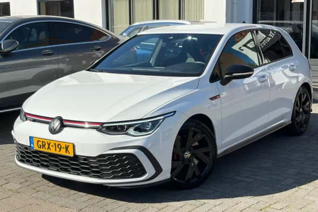 Volkswagen Golf (2022) thumbnail 1