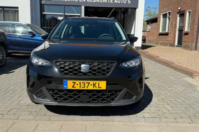 SEAT Arona (2024) thumbnail 2