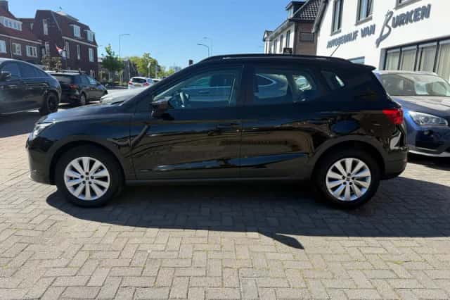 SEAT Arona (2024) thumbnail 4