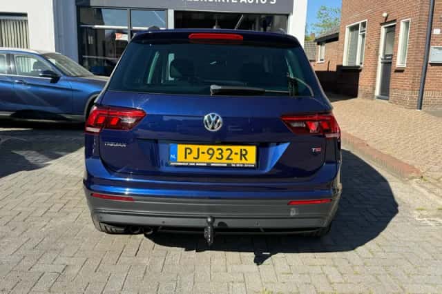 Volkswagen Tiguan (2017) thumbnail 6
