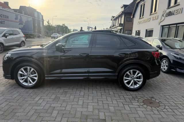 Audi Q3 (2020) thumbnail 4