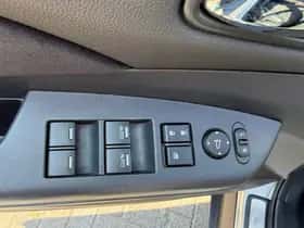 Honda CR-V (2015) thumbnail 12