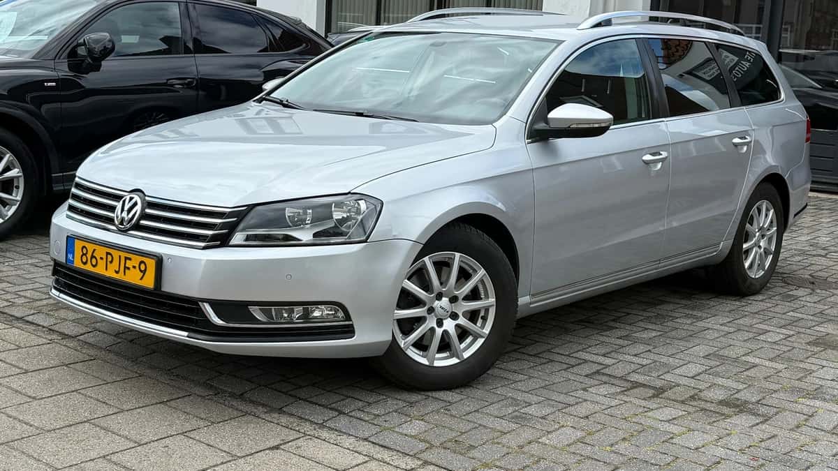 Volkswagen Passat (2011) — foto 1