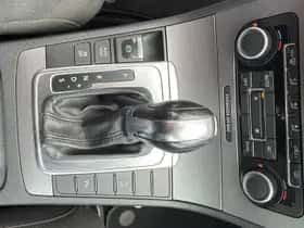 Volkswagen Passat (2011) thumbnail 14