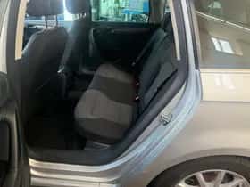 Volkswagen Passat (2011) thumbnail 20