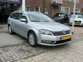 Volkswagen Passat (2011) thumbnail 3