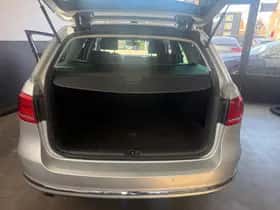 Volkswagen Passat (2011) thumbnail 21