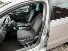 Volkswagen Passat (2011) thumbnail 9