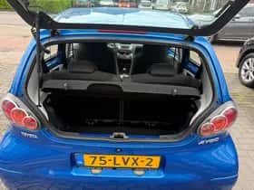 Toyota Aygo (2010) thumbnail 15