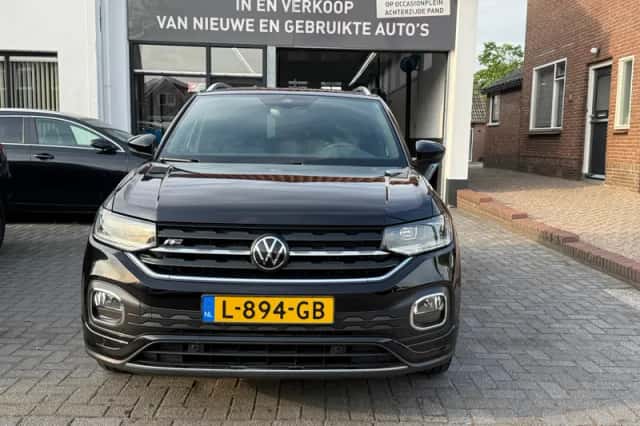 Volkswagen T-Cross (2021) thumbnail 2