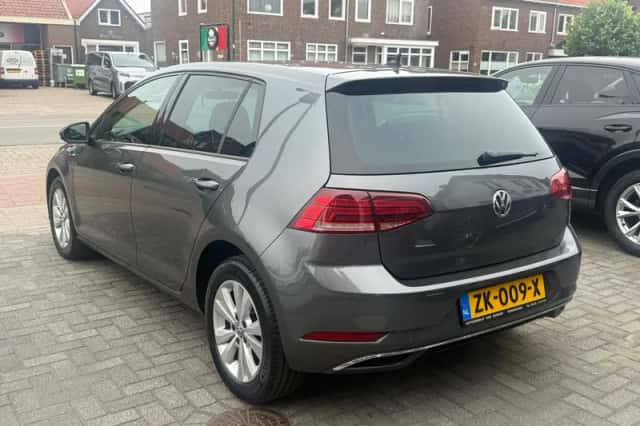 Volkswagen Golf (2019) thumbnail 5