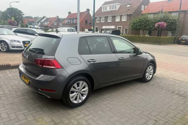 Volkswagen Golf (2019) thumbnail 6