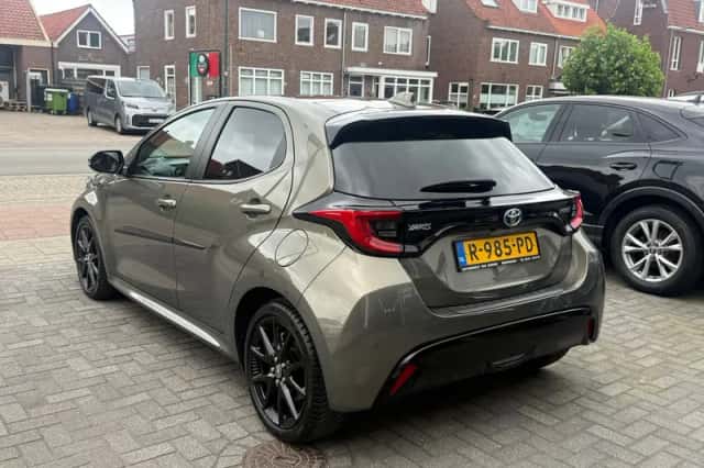Toyota Yaris (2022) thumbnail 5