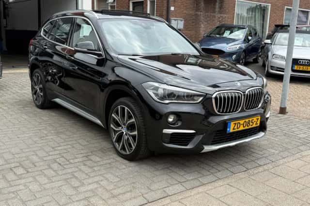 BMW X1 (2019) thumbnail 3