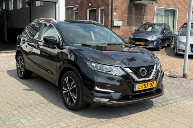 Nissan Qashqai (2021) thumbnail 3