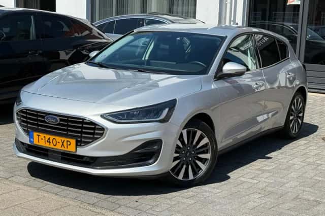 Ford Focus (2023) thumbnail 1
