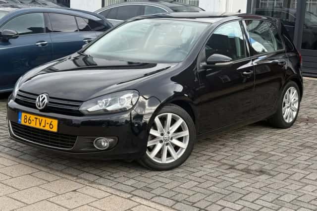 Volkswagen Golf (2012) thumbnail 1