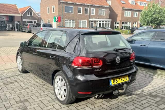 Volkswagen Golf (2012) thumbnail 5