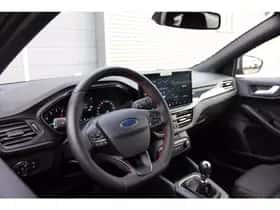 Ford Focus (2023) thumbnail 13