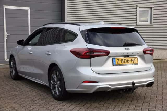 Ford Focus (2023) thumbnail 4