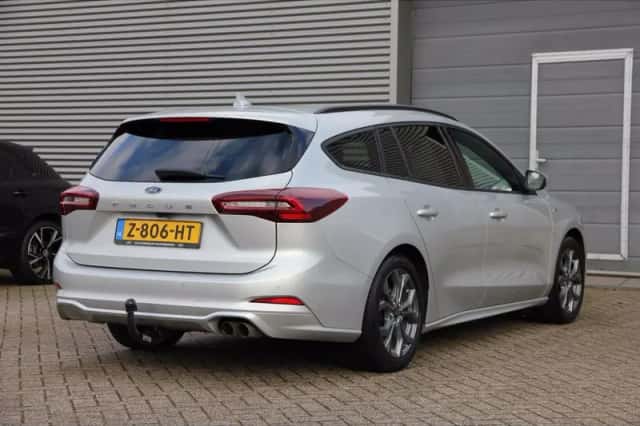 Ford Focus (2023) thumbnail 6