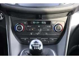 Ford C-Max (2017) thumbnail 15