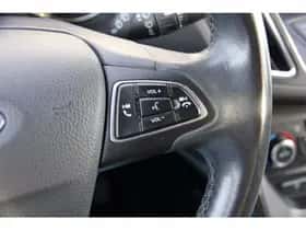 Ford C-Max (2017) thumbnail 24