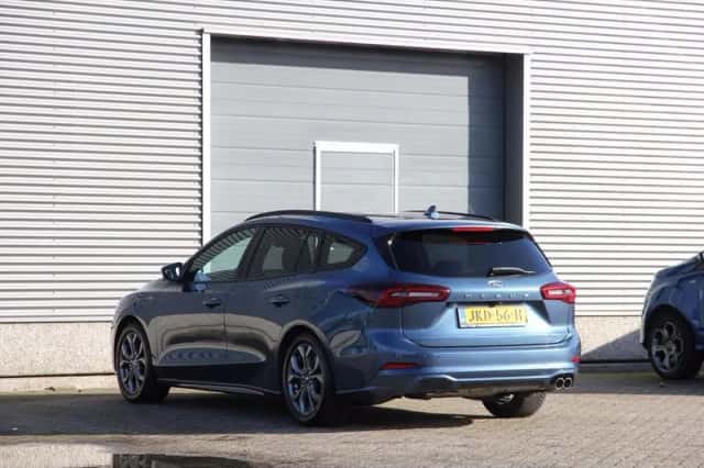 Ford Focus (2025) thumbnail 4