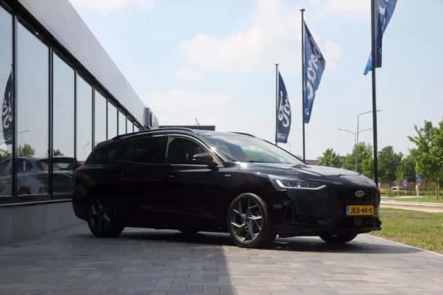 Ford Focus (2025) thumbnail 3