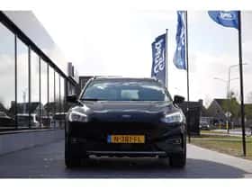 Ford Focus (2021) thumbnail 2