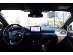 Ford Focus (2021) thumbnail 25