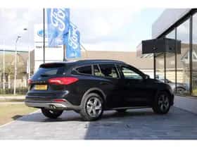 Ford Focus (2021) thumbnail 4