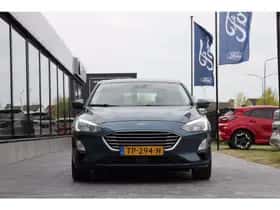 Ford Focus (2018) thumbnail 2