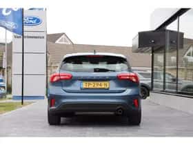 Ford Focus (2018) thumbnail 5