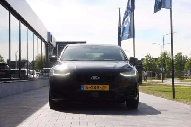 Ford Focus (2023) thumbnail 2
