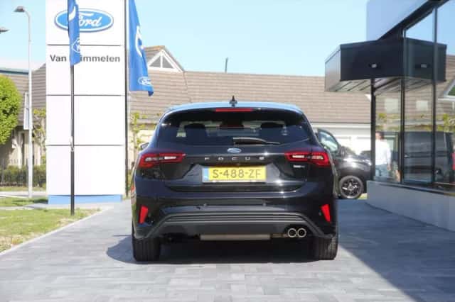 Ford Focus (2023) thumbnail 5