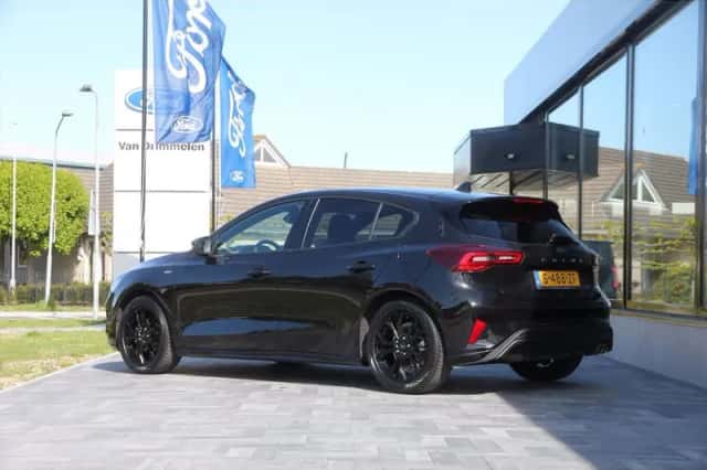 Ford Focus (2023) thumbnail 6