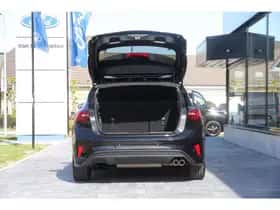 Ford Focus (2023) thumbnail 7